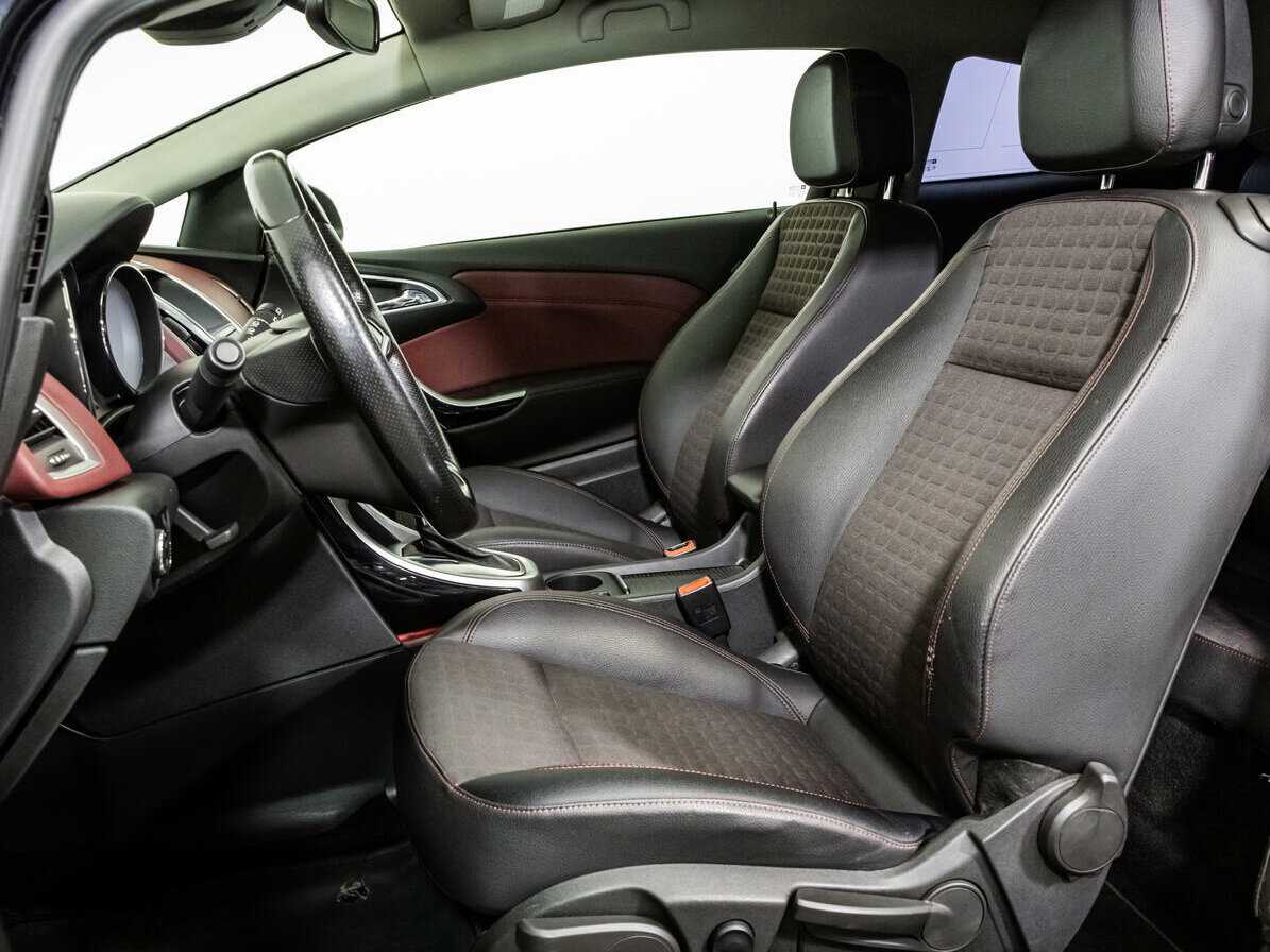 Opel Astra GTC, 2013 - Фото №11