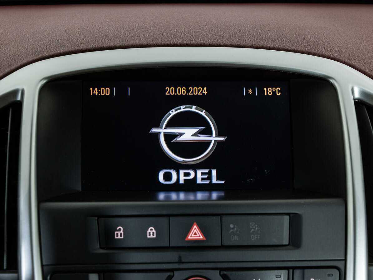 Opel Astra GTC, 2013 - Фото №13
