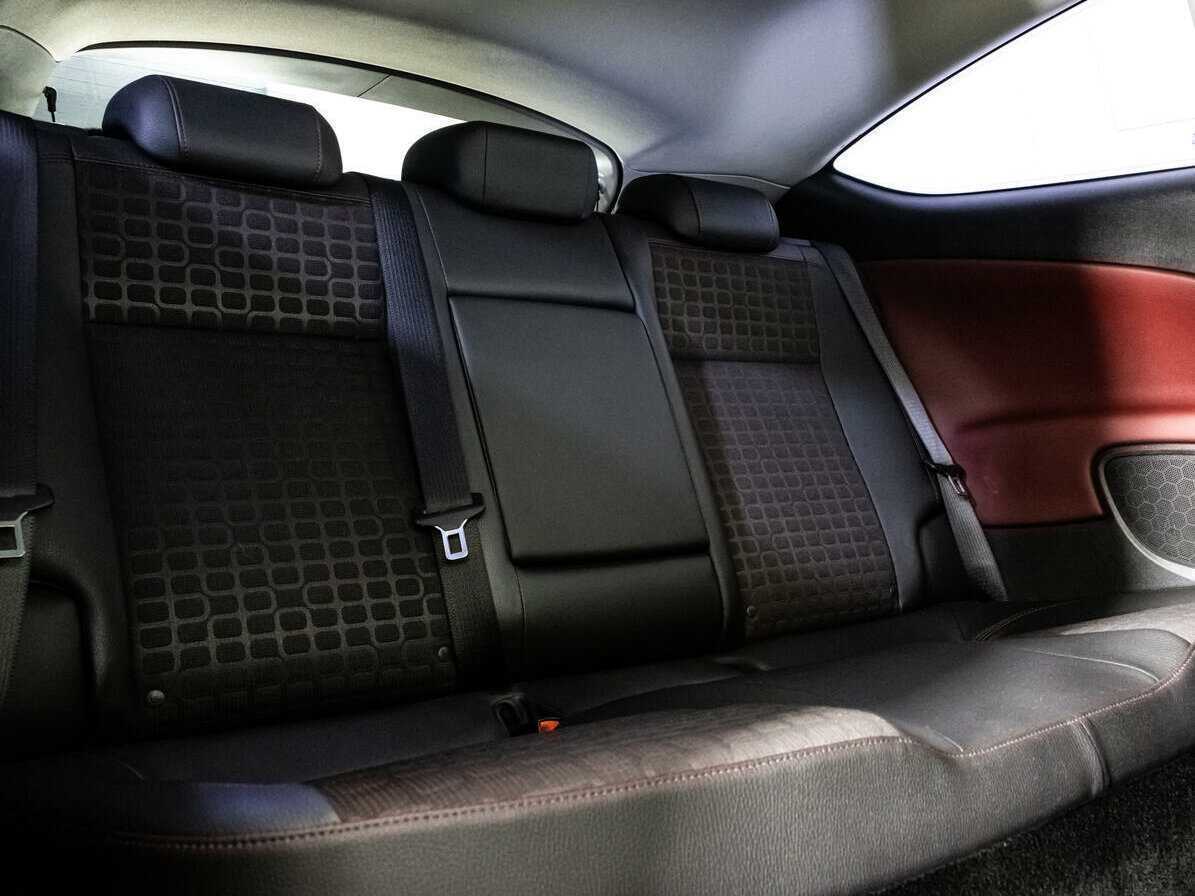 Opel Astra GTC, 2013 - Фото №14