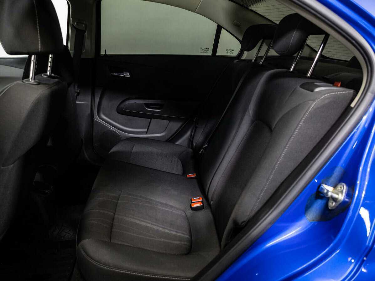 Chevrolet Aveo, 2012 - Фото №8