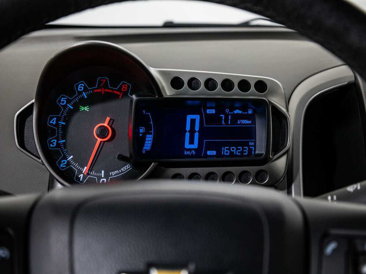 Chevrolet Aveo, 2012 - Фото №10