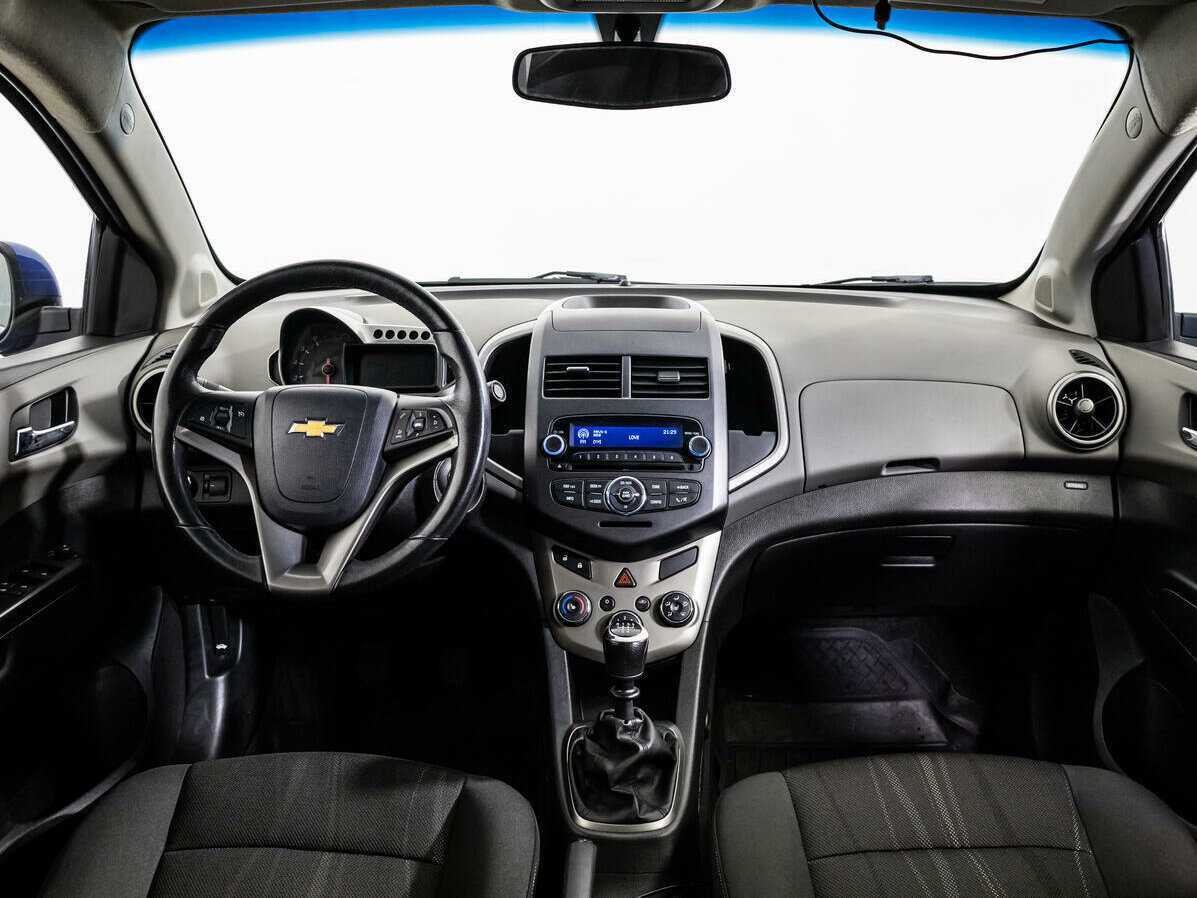 Chevrolet Aveo, 2012 - Фото №11