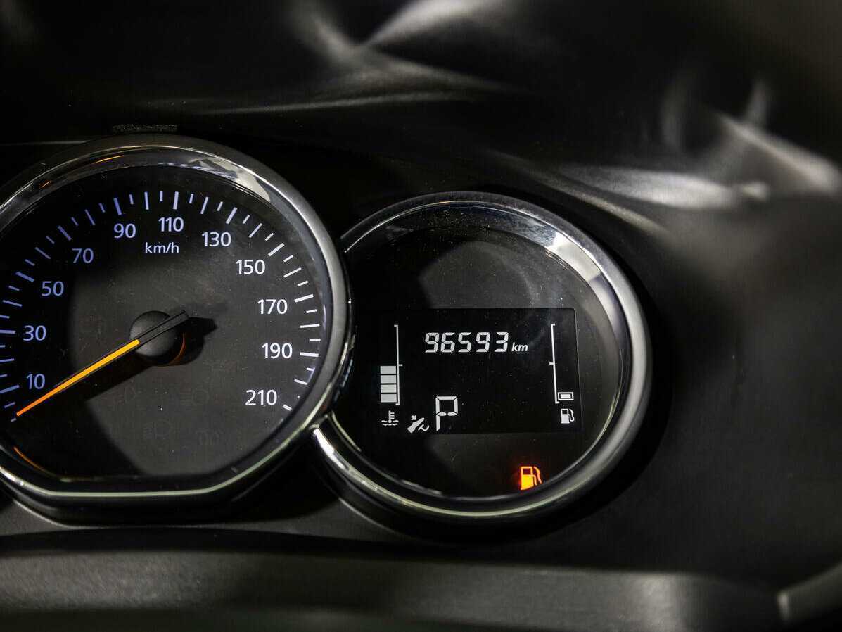 Renault Logan, 2019 - Фото №9