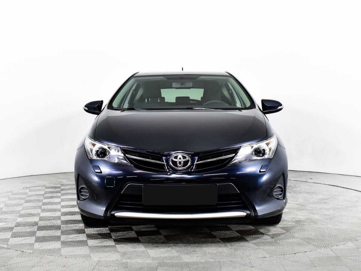 Toyota Auris, 2013 - Фото №1