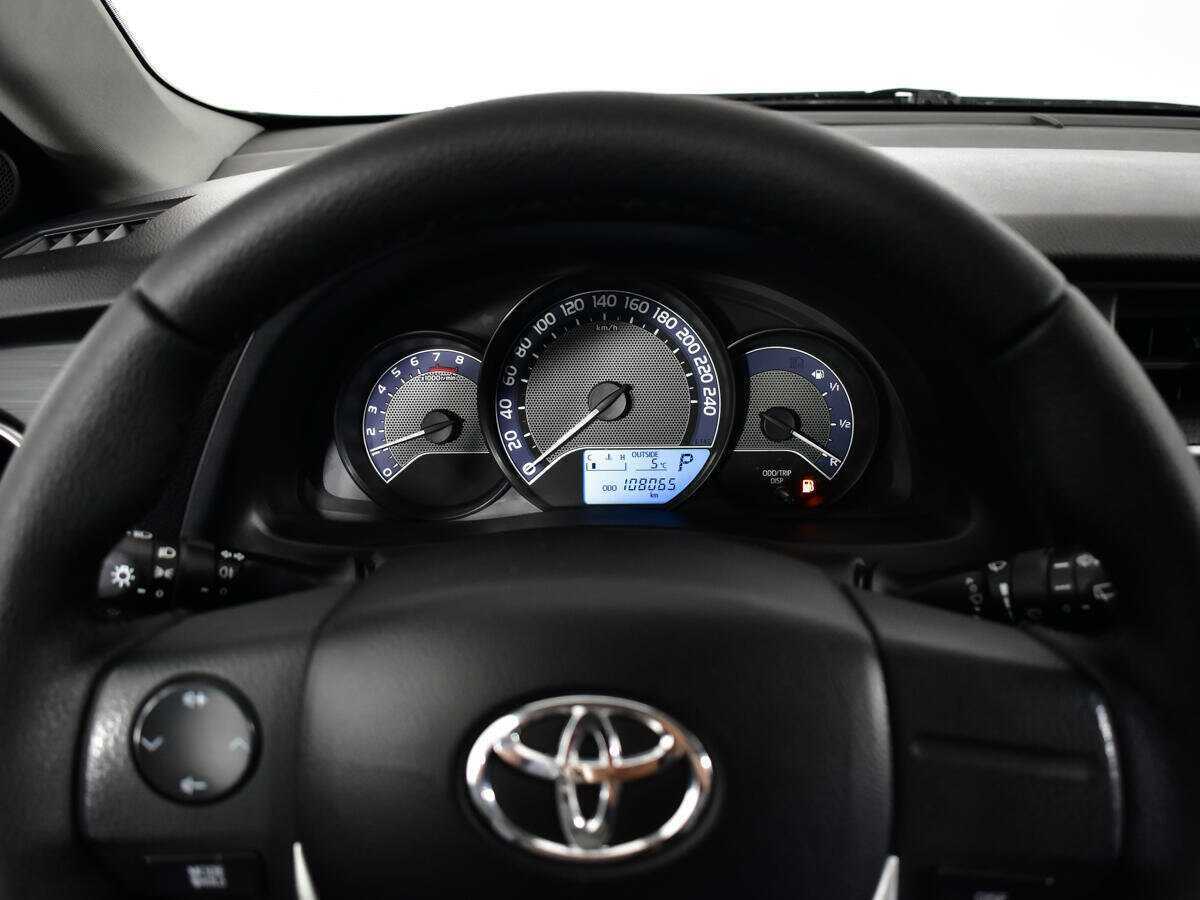 Toyota Auris, 2013 - Фото №10