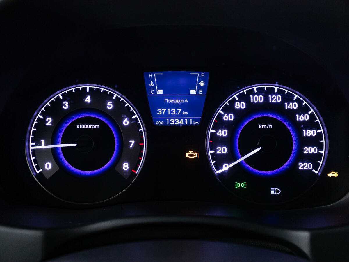 Hyundai Solaris, 2012 - Фото №10