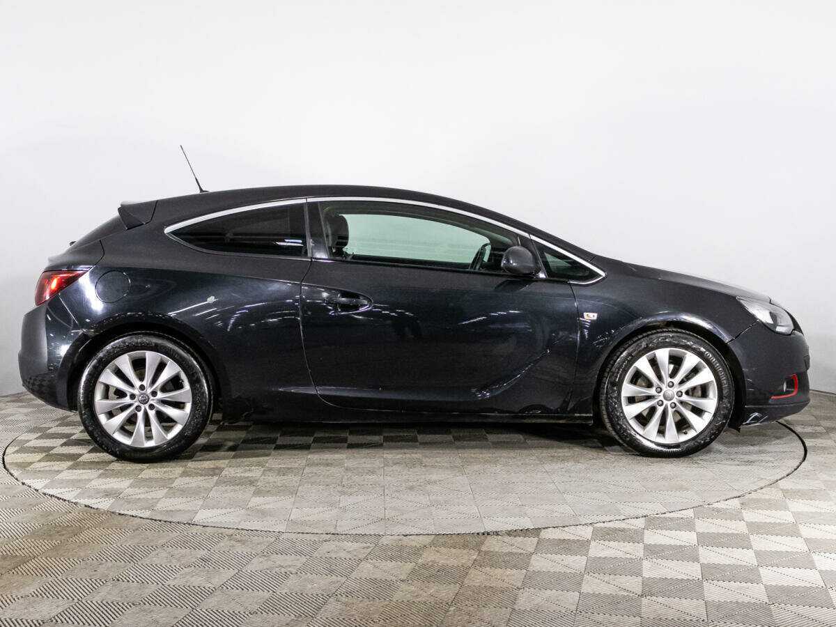 Opel Astra GTC, 2012 - Фото №3