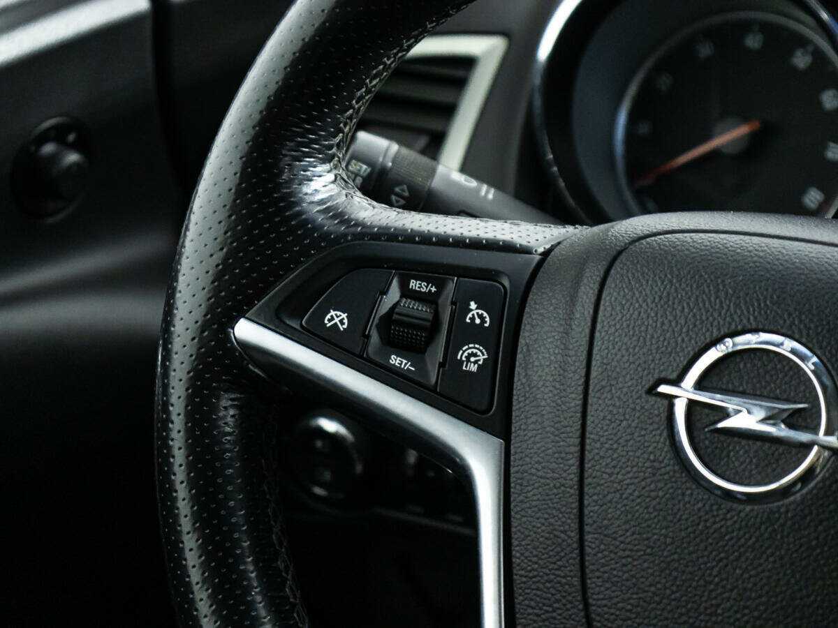 Opel Astra GTC, 2012 - Фото №16