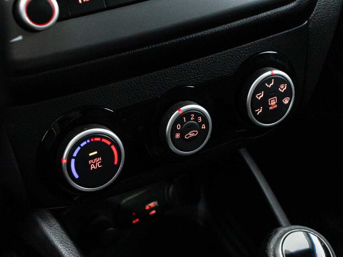 Kia Rio, 2016 - Фото №15