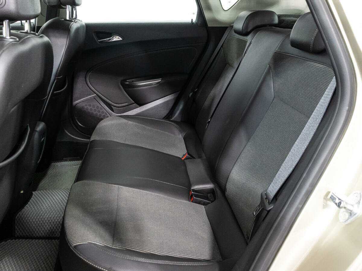 Opel Astra, 2012 - Фото №9