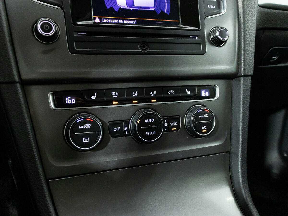 Volkswagen Golf, 2013 - Фото №15