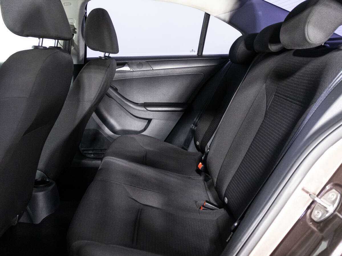 Volkswagen Jetta, 2015 - Фото №9