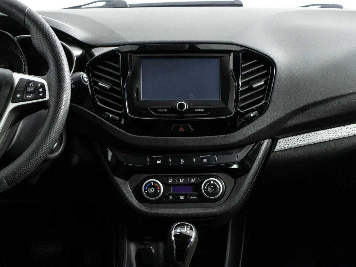 Lada (ВАЗ) Vesta SW, 2019 - Фото №12