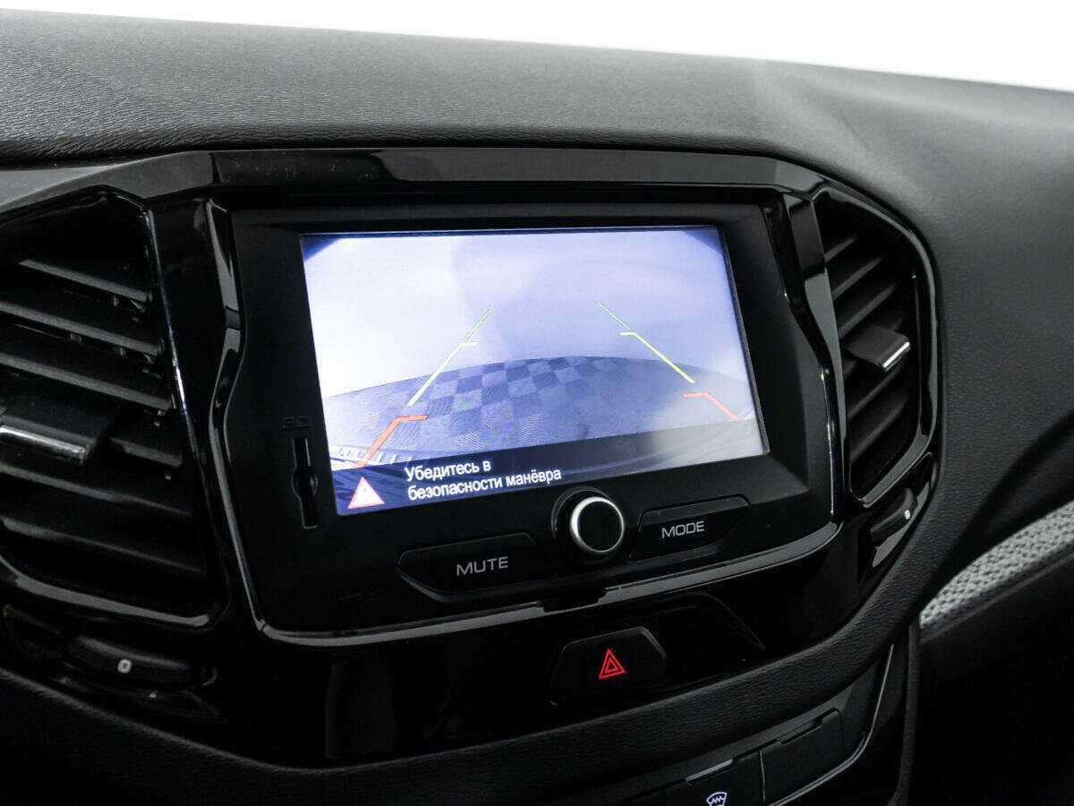 Lada (ВАЗ) Vesta SW, 2019 - Фото №13