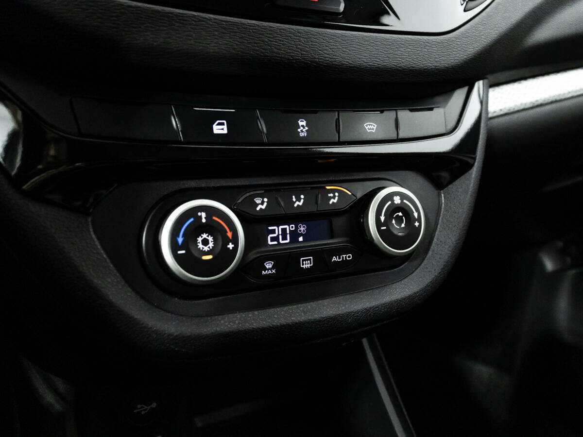 Lada (ВАЗ) Vesta SW, 2019 - Фото №14