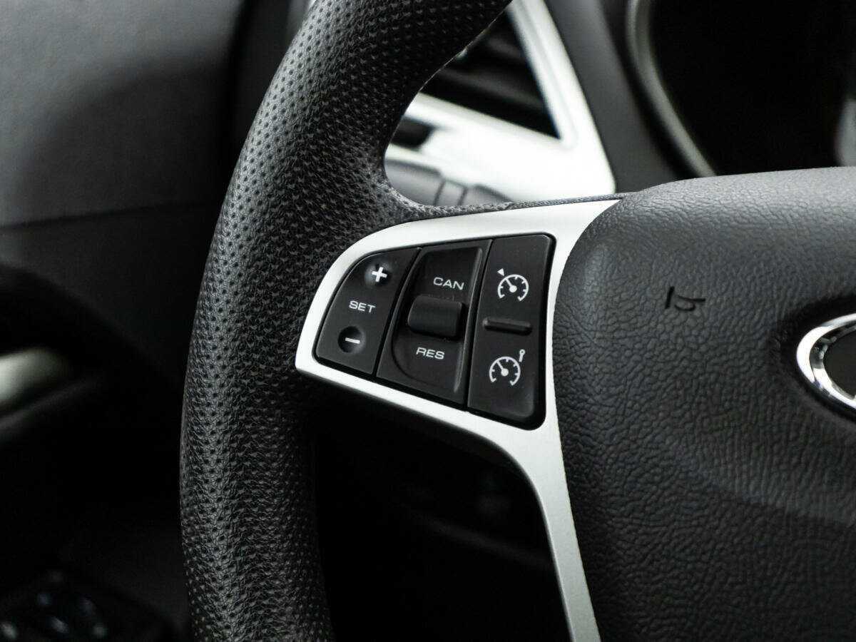 Lada (ВАЗ) Vesta SW, 2019 - Фото №16