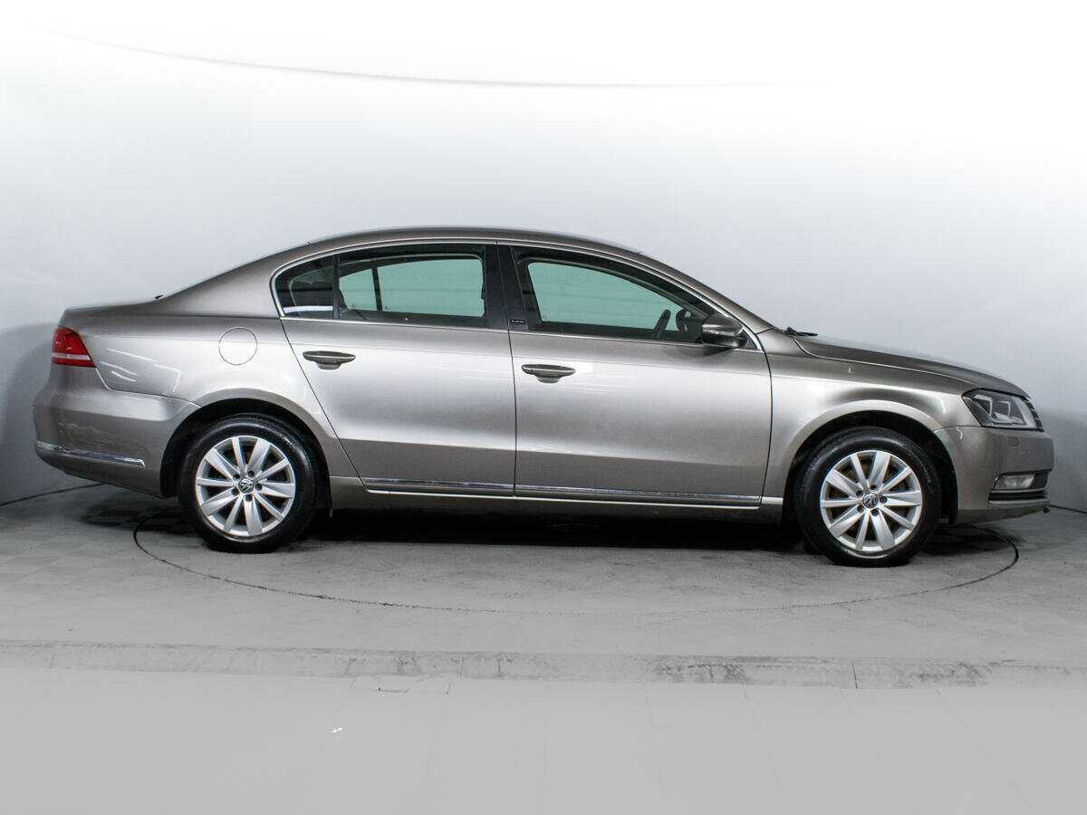 Volkswagen Passat, 2012 - Фото №3