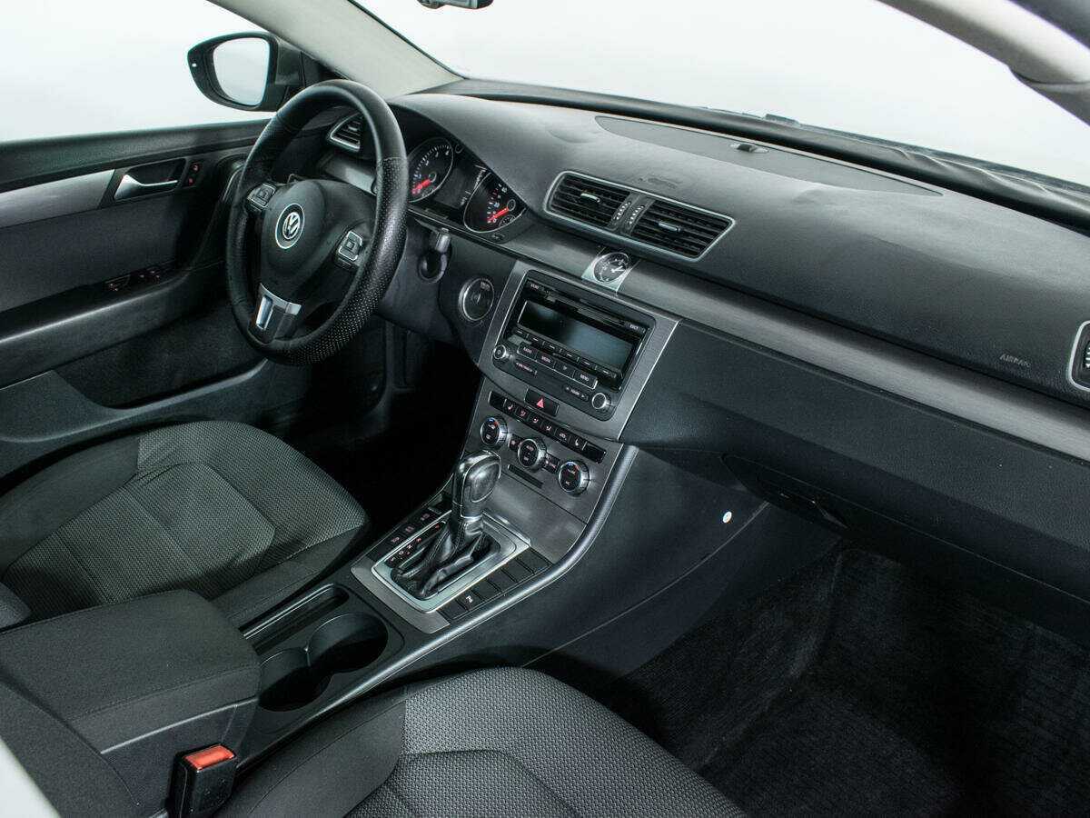 Volkswagen Passat, 2012 - Фото №8