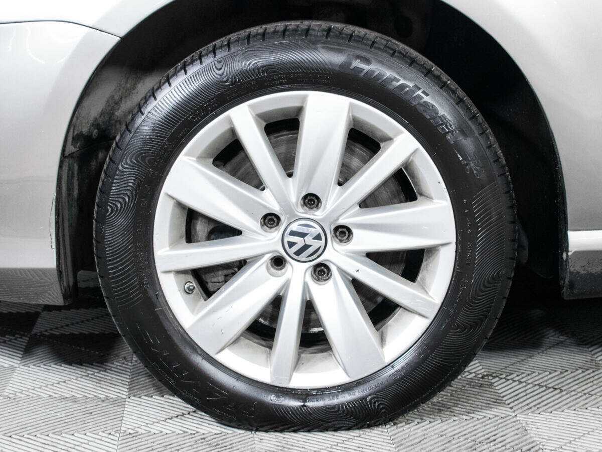 Volkswagen Passat, 2012 - Фото №15