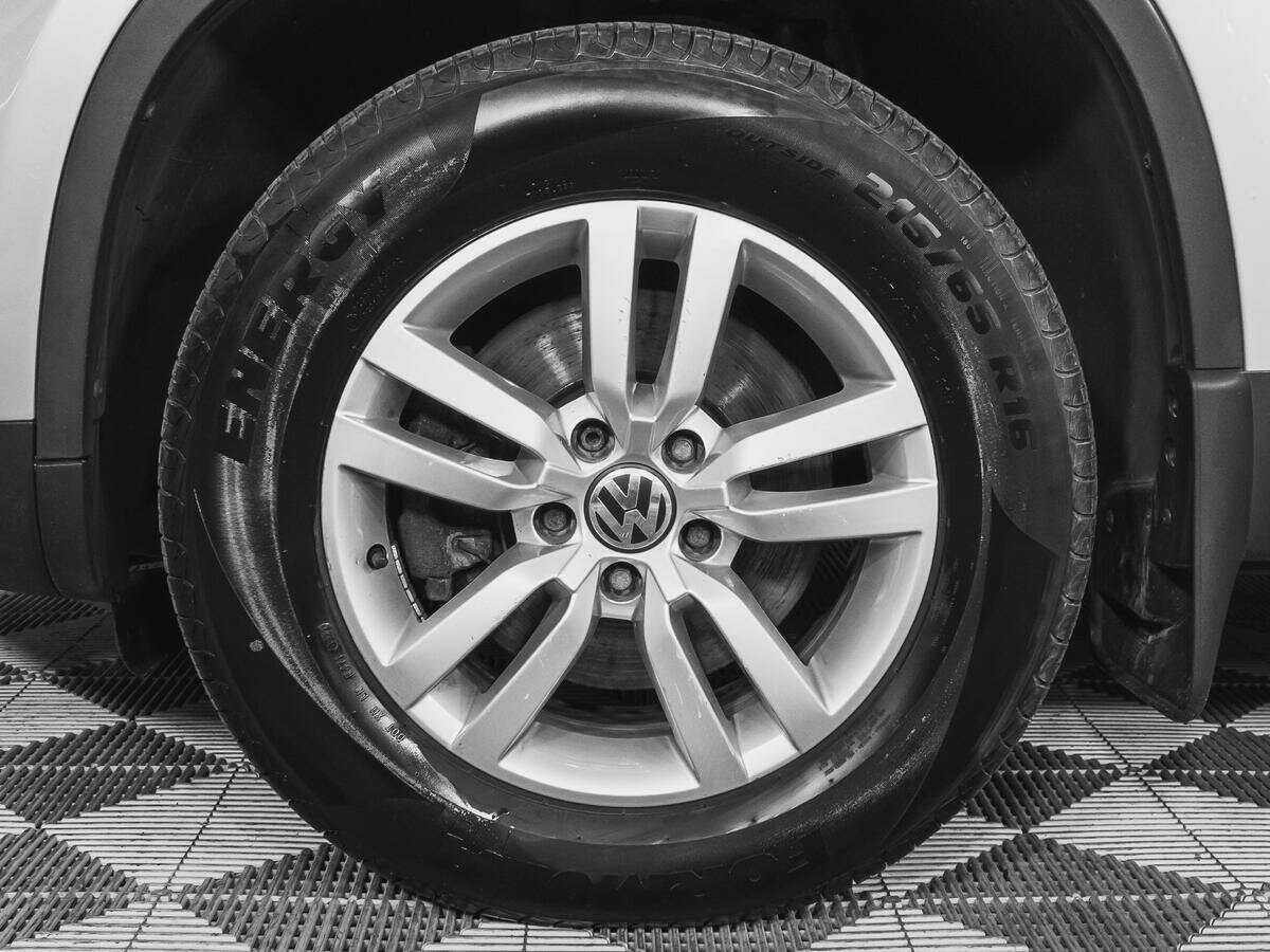 Volkswagen Tiguan, 2014 - Фото №14
