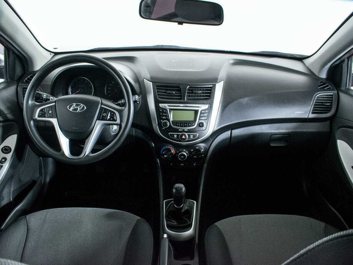 Hyundai Solaris, 2012 - Фото №11