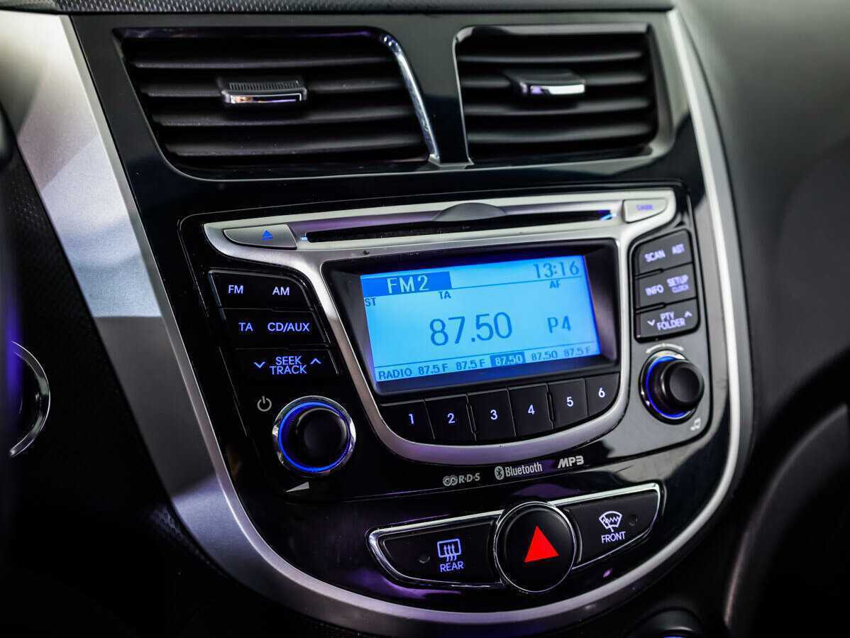 Hyundai Solaris, 2012 - Фото №12