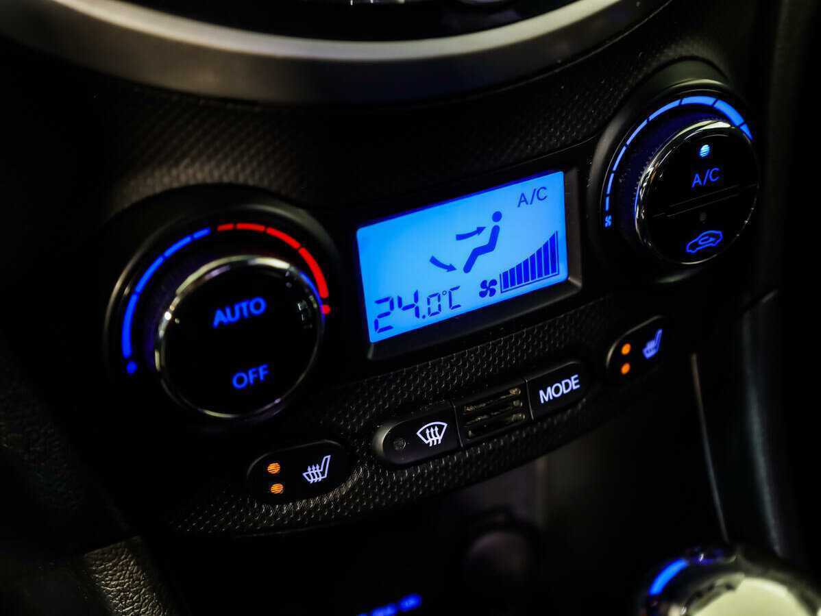 Hyundai Solaris, 2012 - Фото №13