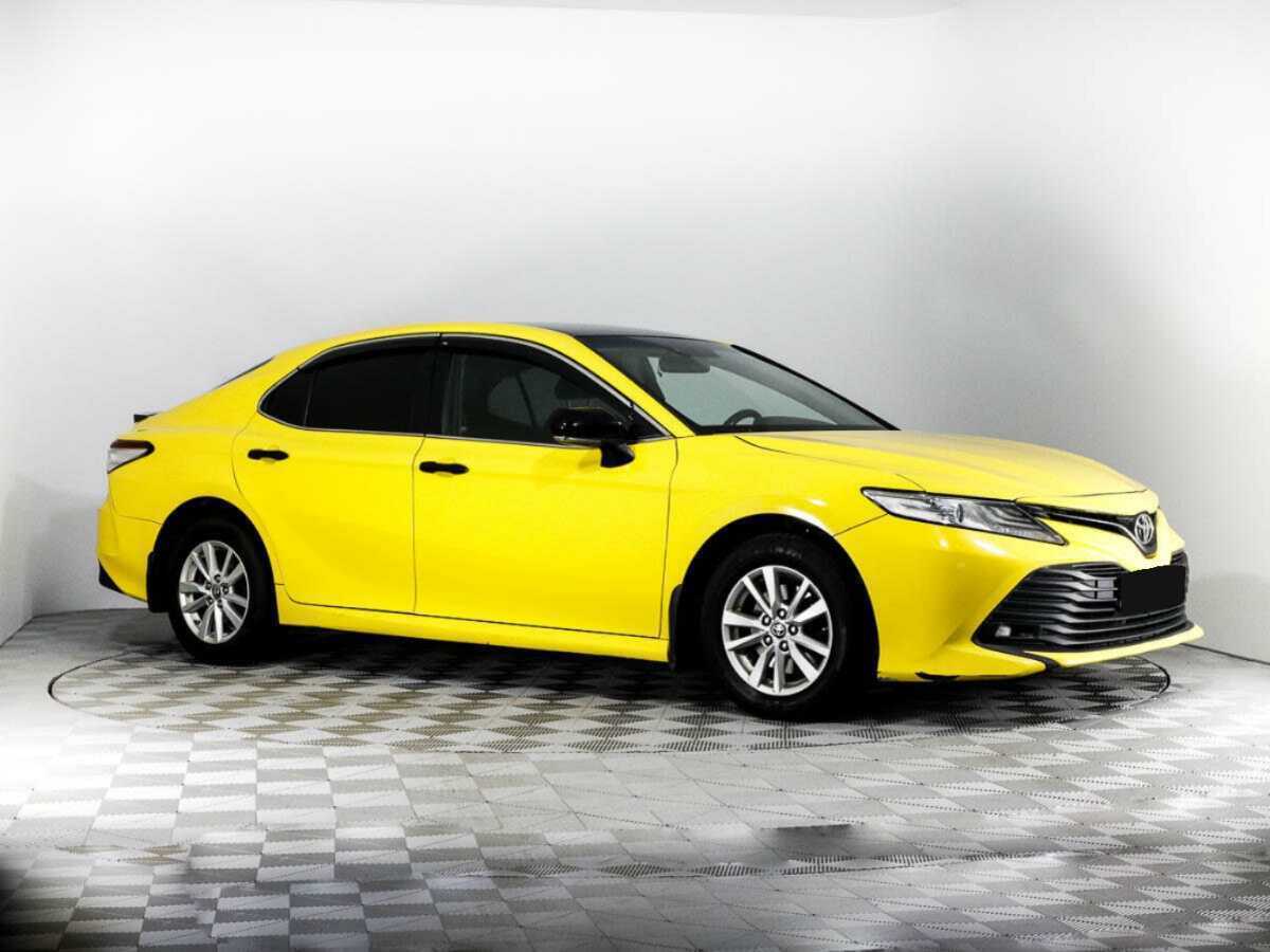 Toyota Camry, 2021 - Фото №2