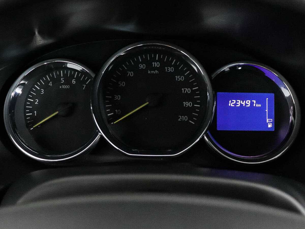 Renault Logan, 2018 - Фото №9