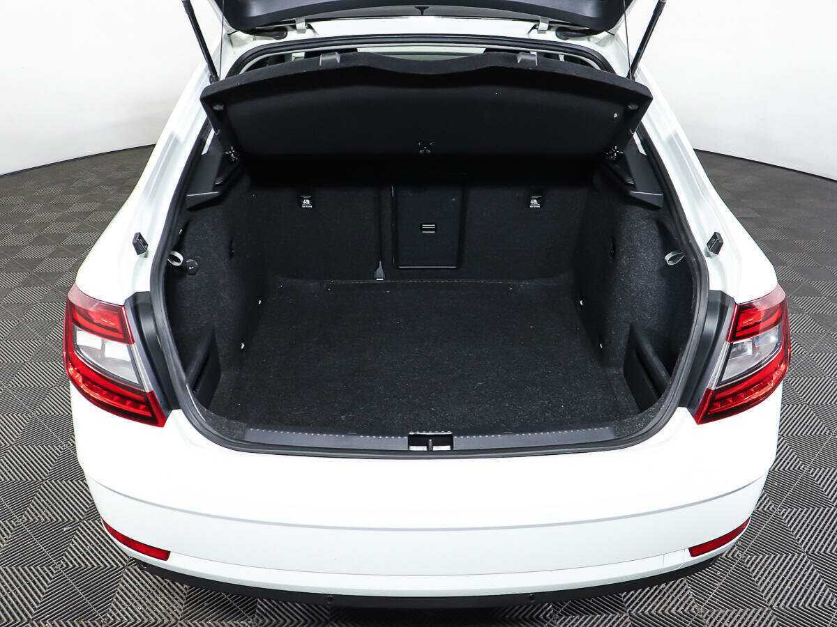 Skoda Octavia, 2018 - Фото №9