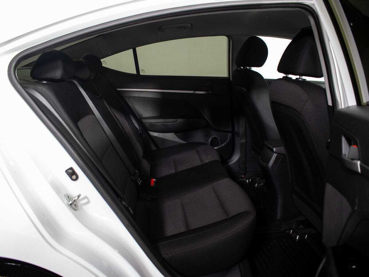 Hyundai Elantra, 2019 - Фото №9