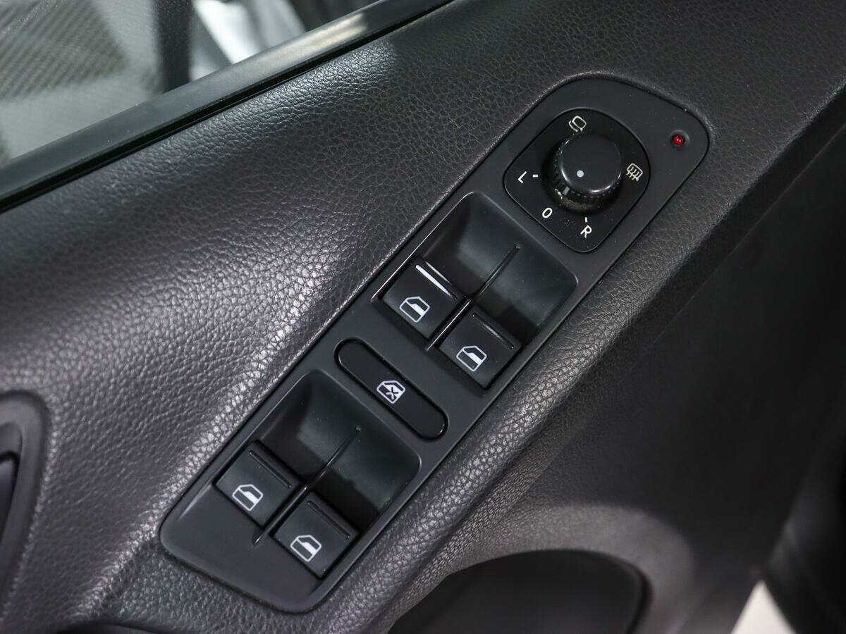 Volkswagen Tiguan, 2012 - Фото №12