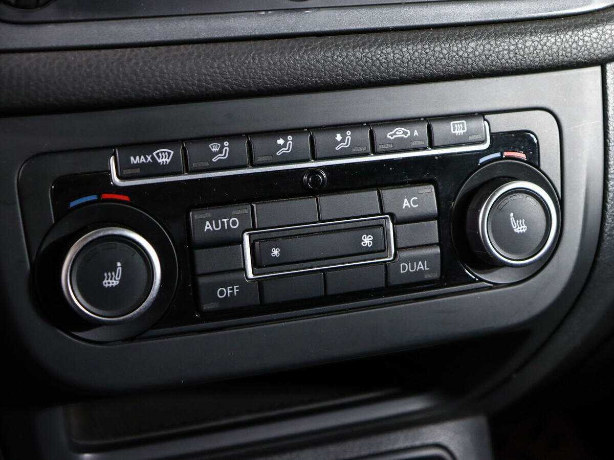 Volkswagen Tiguan, 2012 - Фото №16