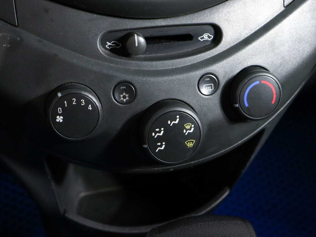 Chevrolet Spark, 2012 - Фото №15