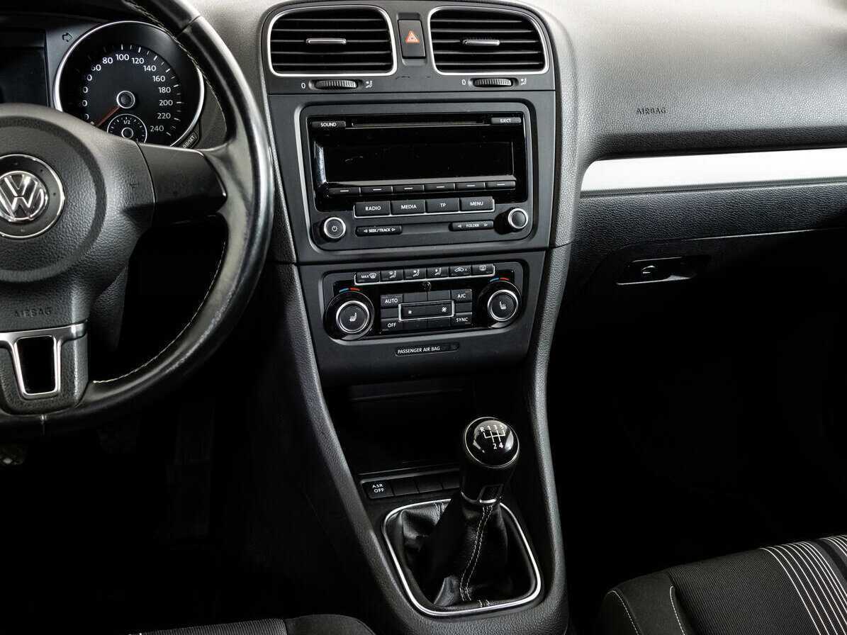 Volkswagen Golf, 2012 - Фото №12