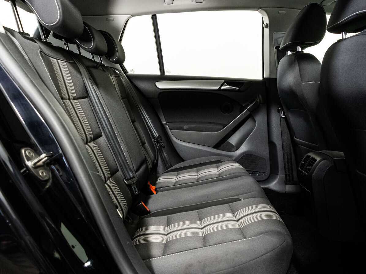 Volkswagen Golf, 2012 - Фото №13