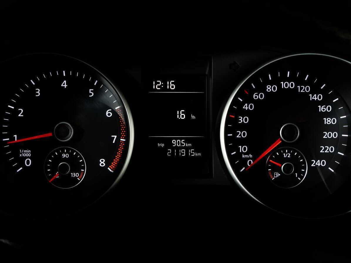 Volkswagen Golf, 2012 - Фото №17