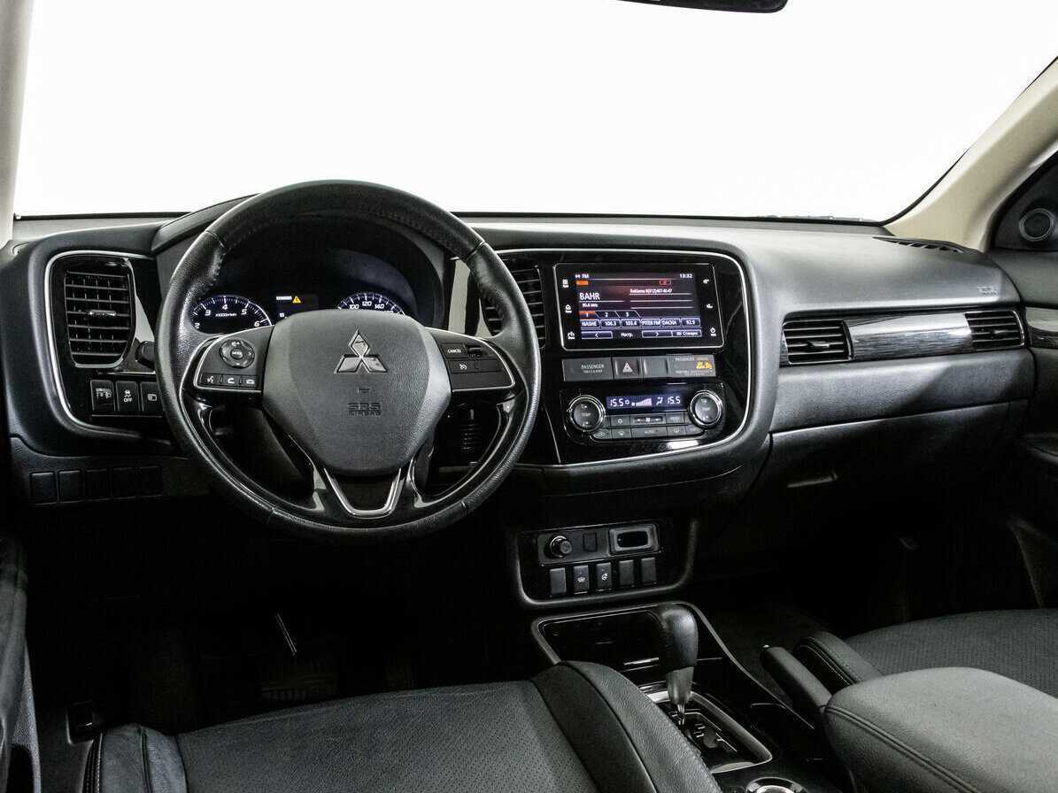 Mitsubishi Outlander, 2018 - Фото №8