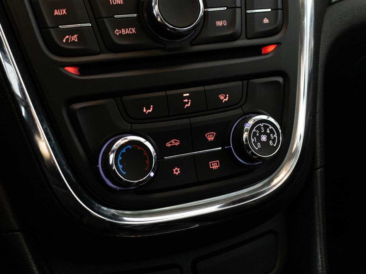 Opel Mokka, 2013 - Фото №14