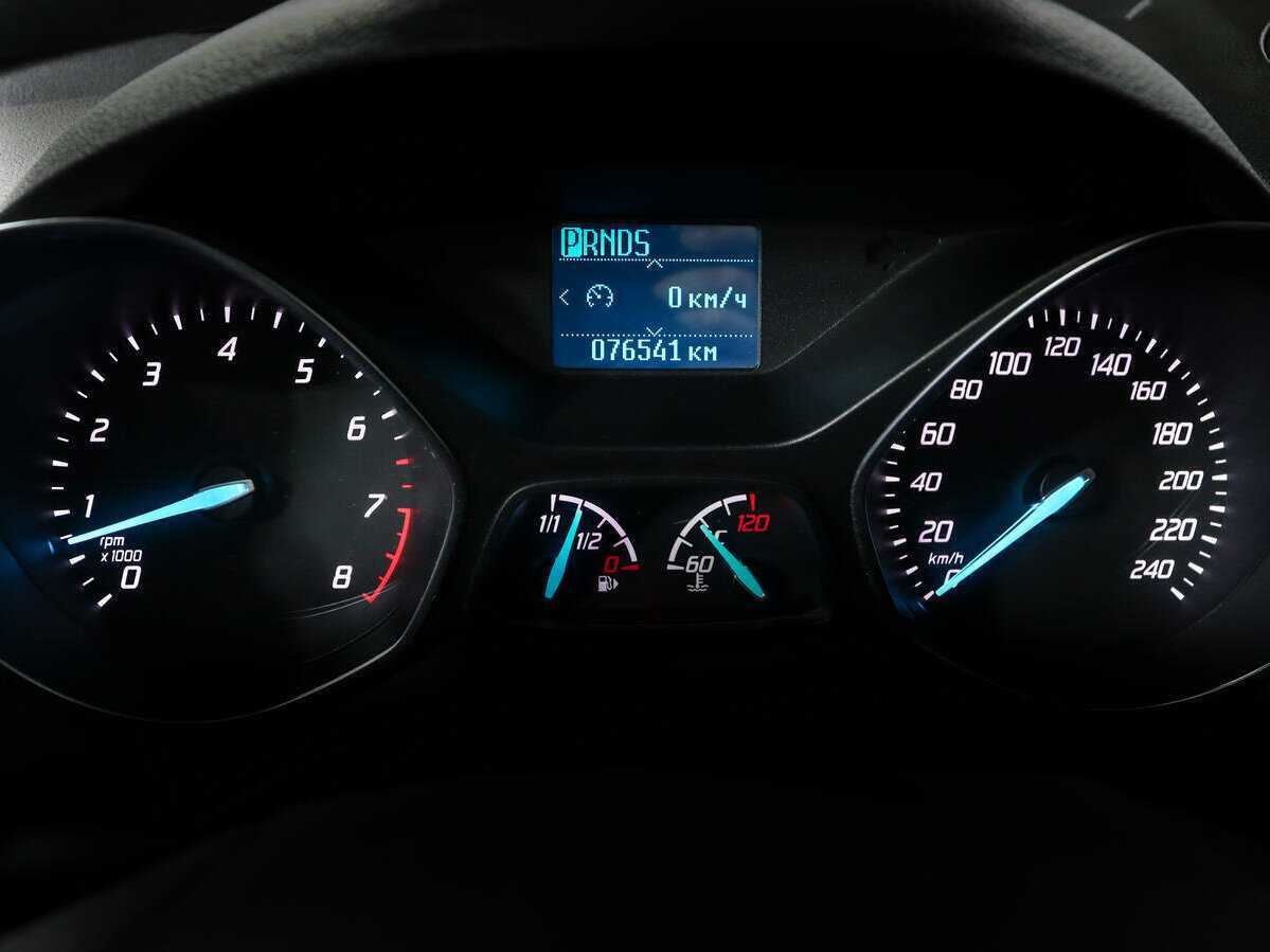 Ford Kuga, 2015 - Фото №8