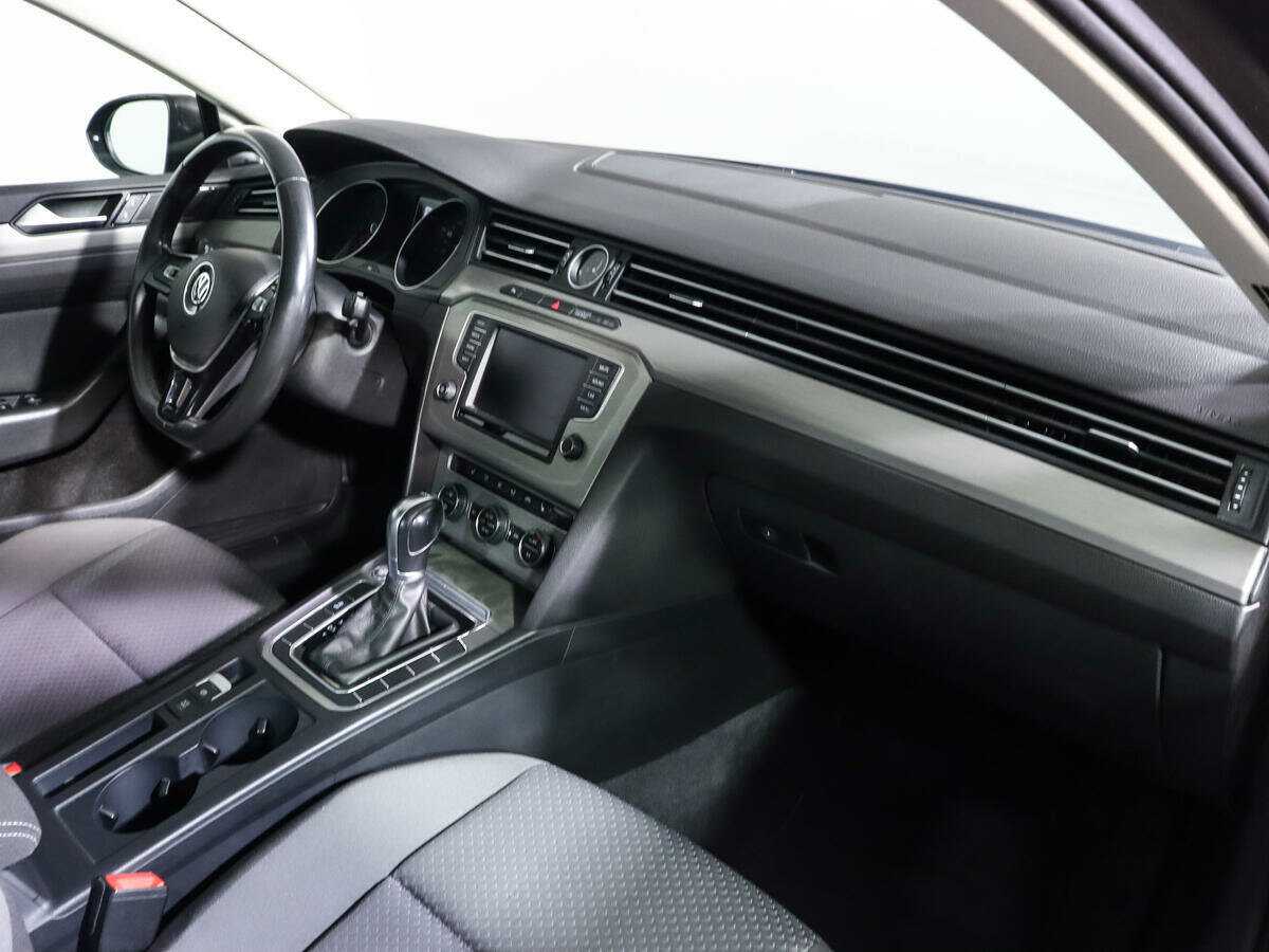 Volkswagen Passat, 2016 - Фото №6