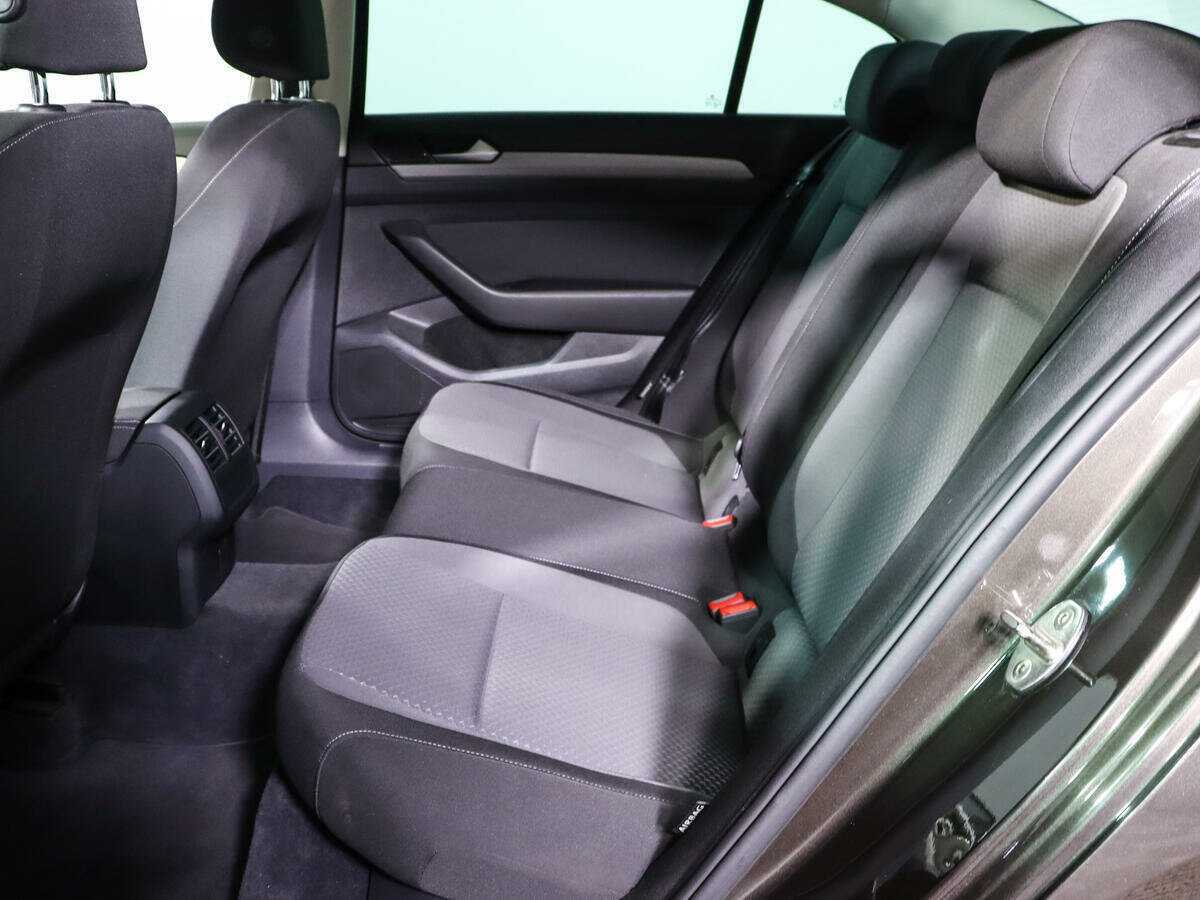 Volkswagen Passat, 2016 - Фото №7