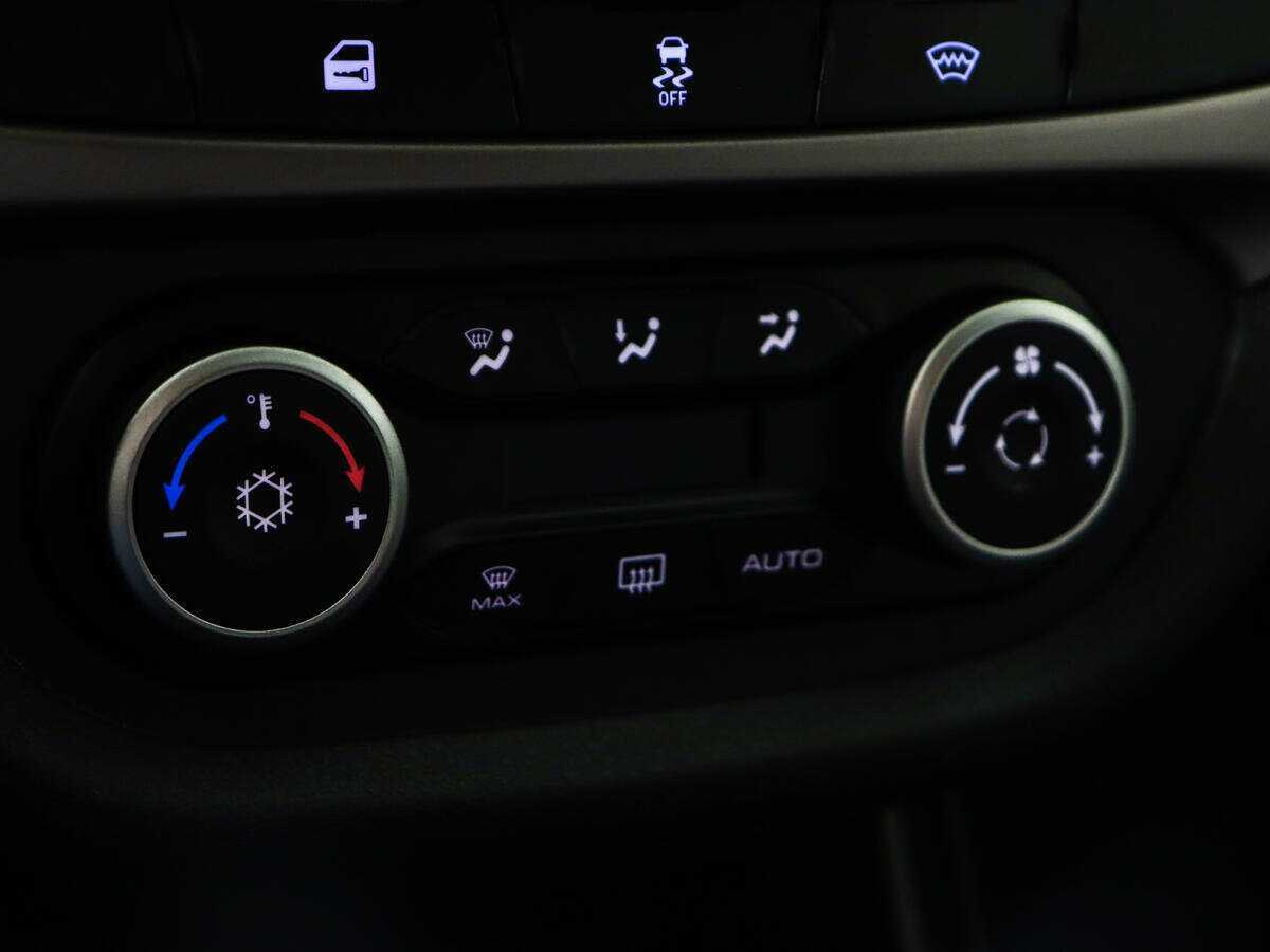 Lada (ВАЗ) Vesta, 2019 - Фото №12