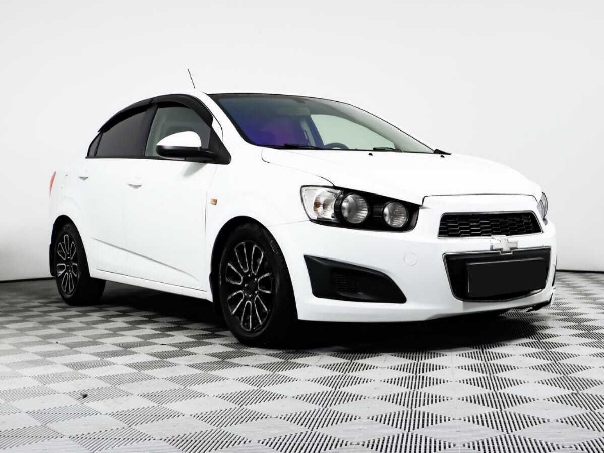 Chevrolet Aveo, 2014 - Фото №2