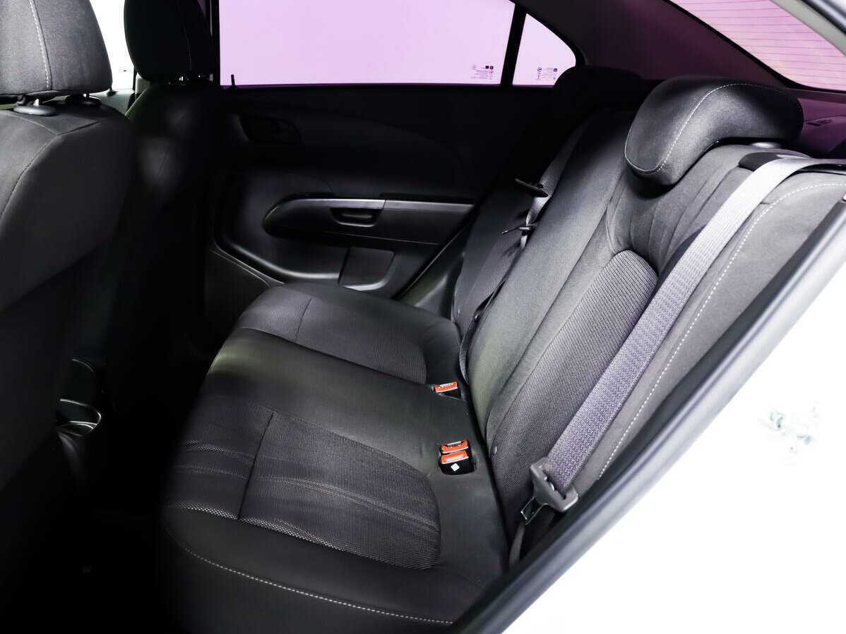 Chevrolet Aveo, 2014 - Фото №10