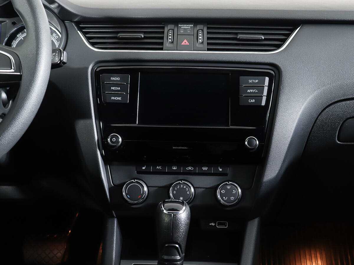 Skoda Octavia, 2018 - Фото №11