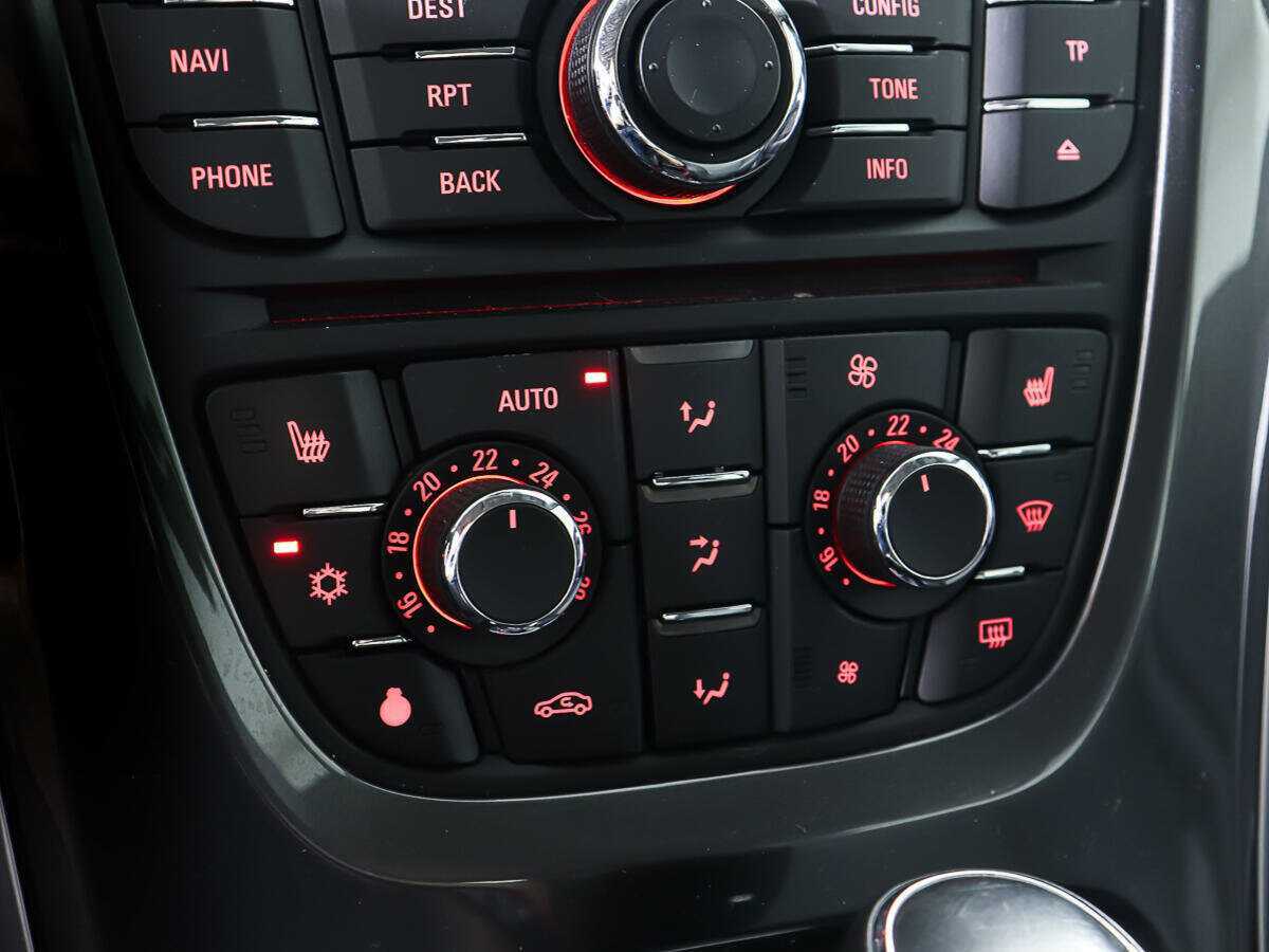 Opel Astra, 2012 - Фото №16