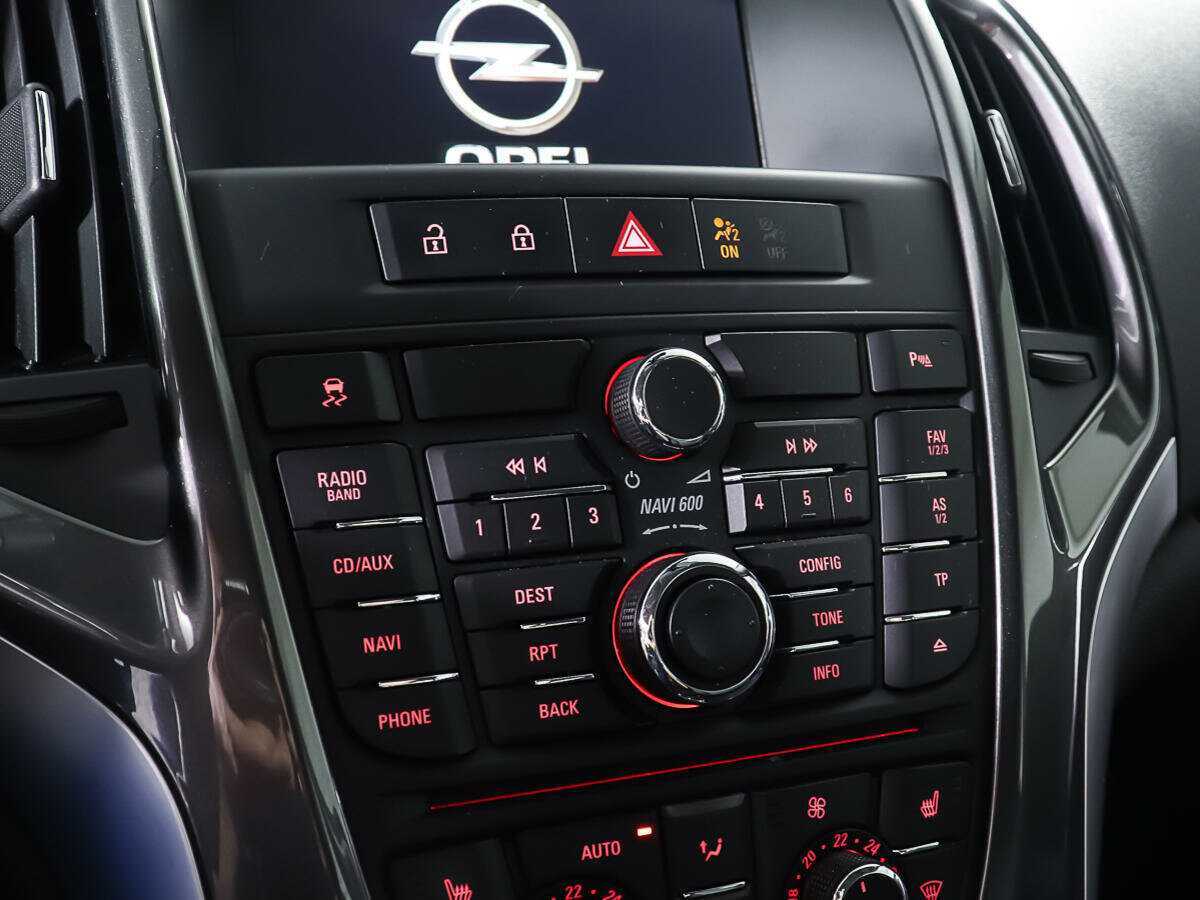 Opel Astra, 2012 - Фото №17