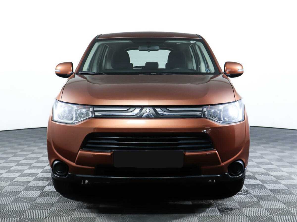 Mitsubishi Outlander, 2012 - Фото №1