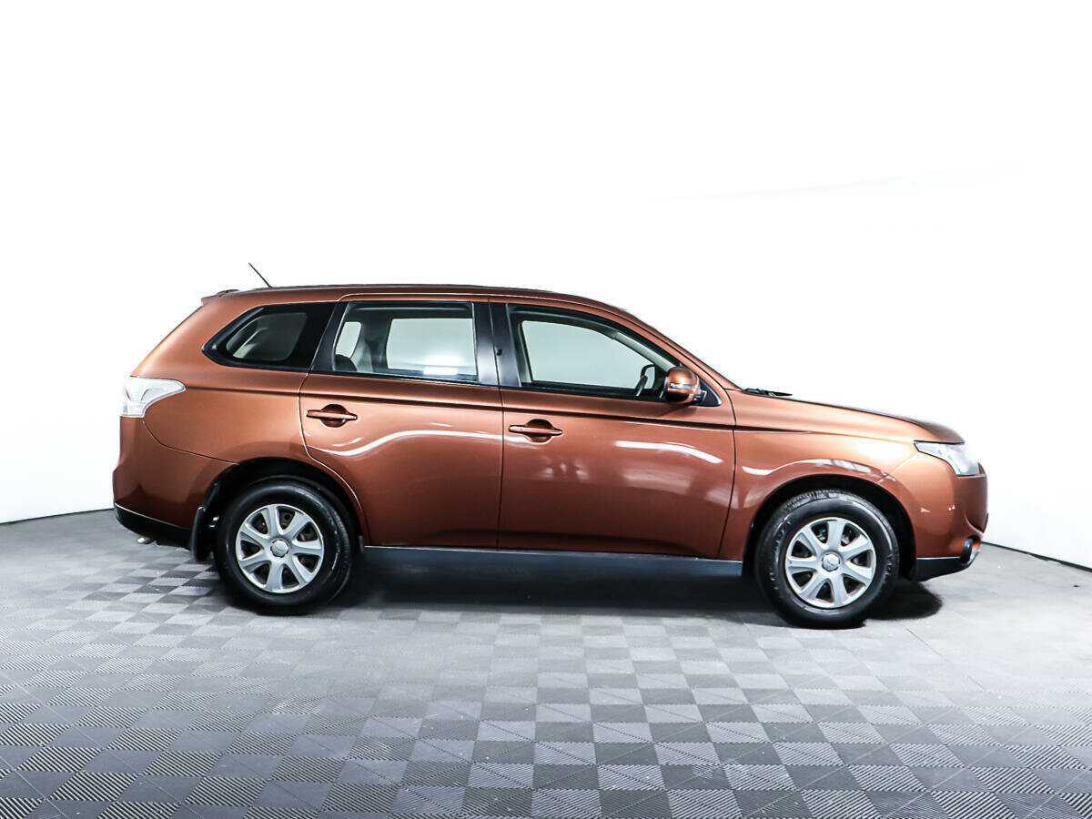 Mitsubishi Outlander, 2012 - Фото №3